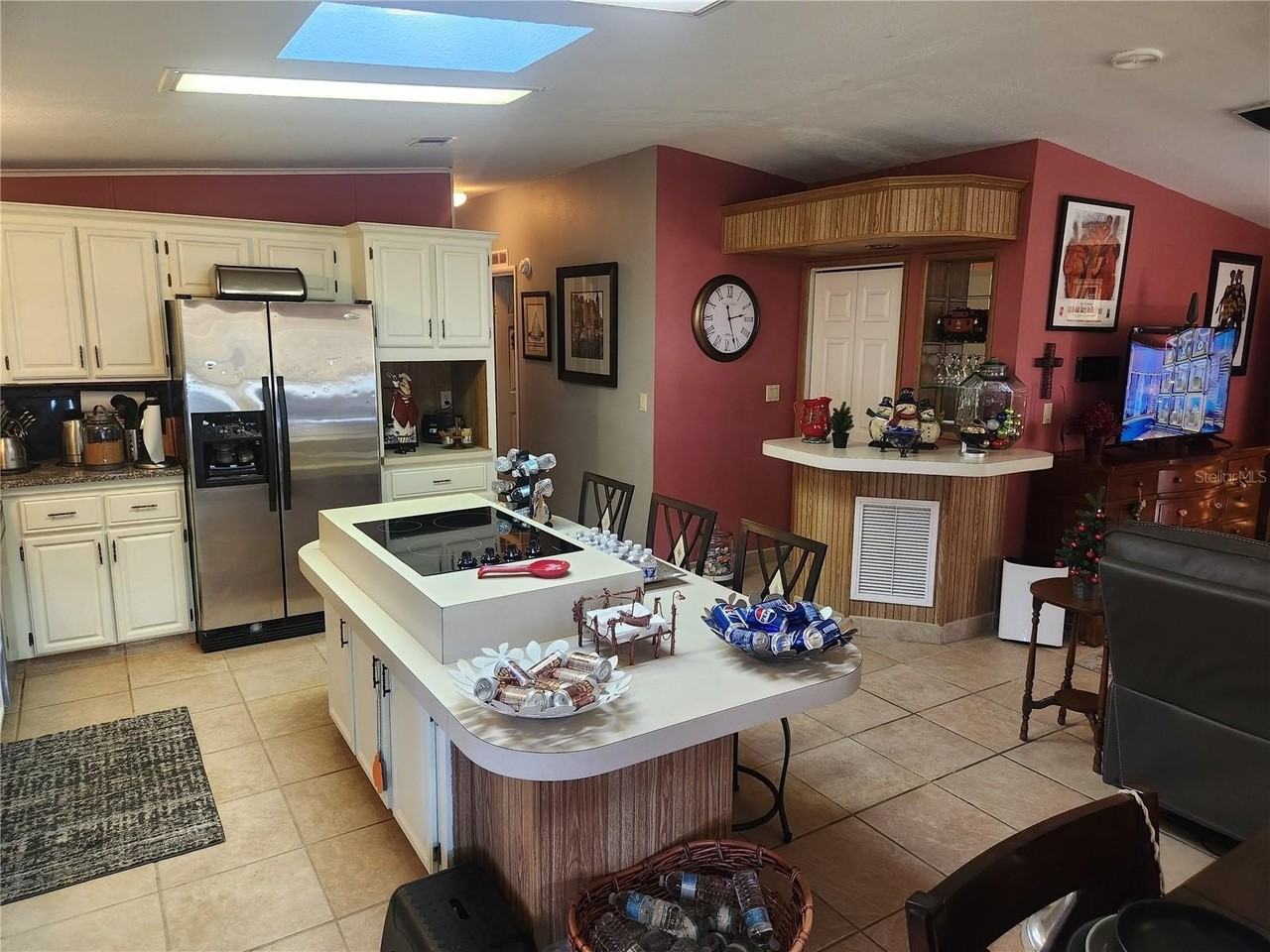 24921 Pine Hill - Photo 5 of 50