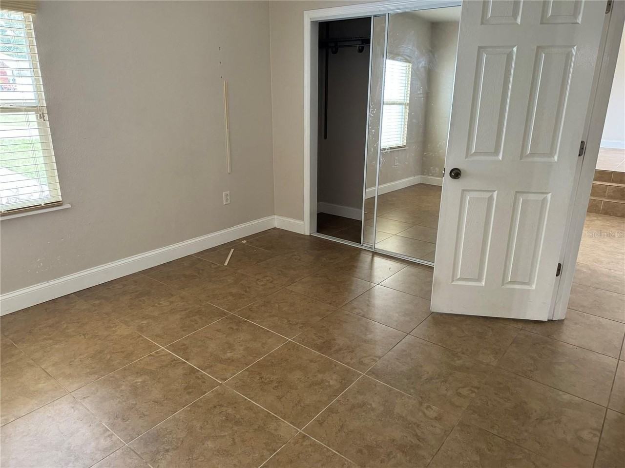 2824 Avenue G Nw - Photo 7 of 10