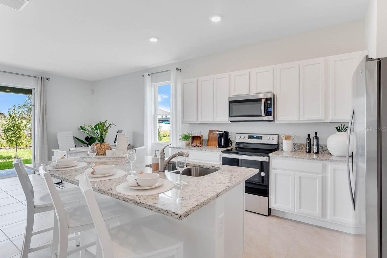 1785 Wooden Street - Photo 4 of 26