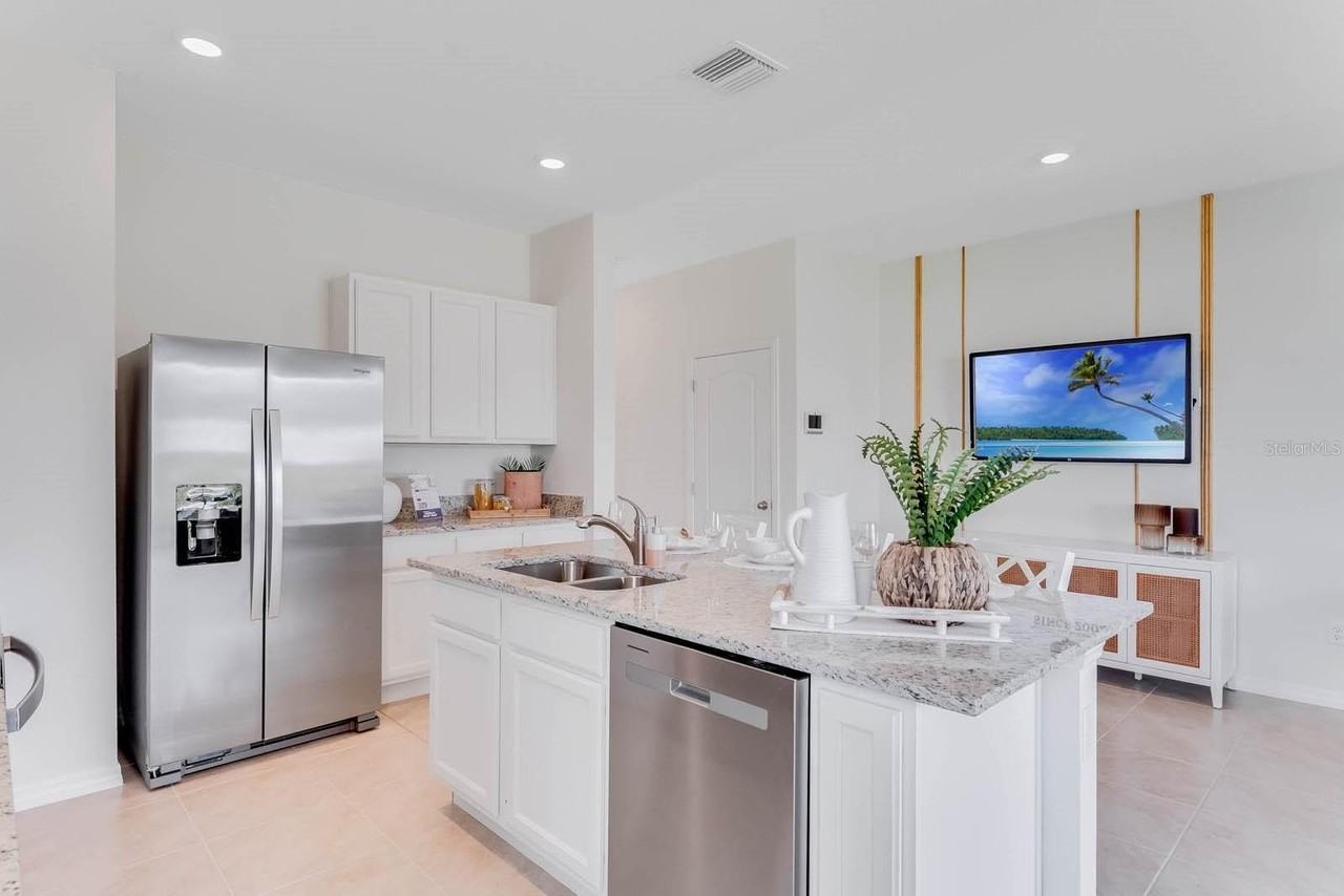 1785 Wooden Street - Photo 6 of 26