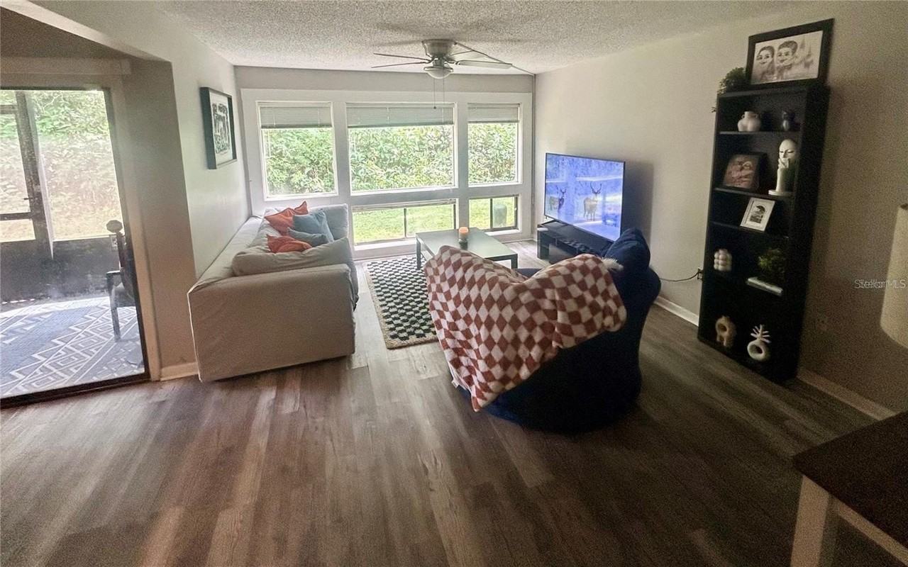 5137 Eaglesmere Drive #E05 - Photo 2 of 10