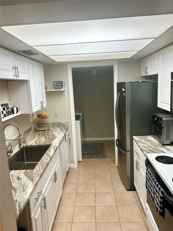 5137 Eaglesmere Drive #E05 - Photo 4 of 10