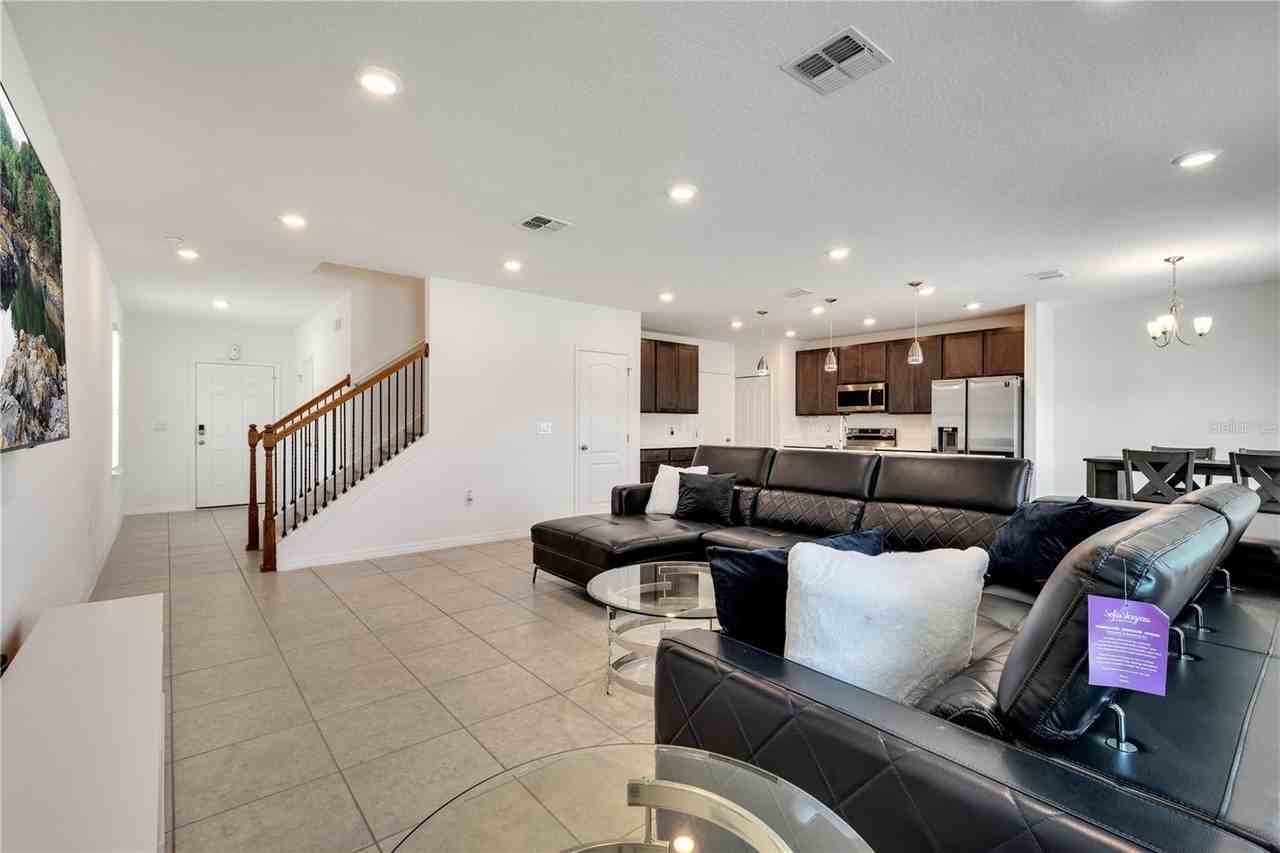 900 Bocavista Court - Photo 7 of 33