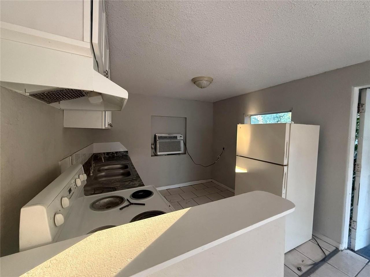 3125 Avenue S Nw #C - Photo 3 of 7