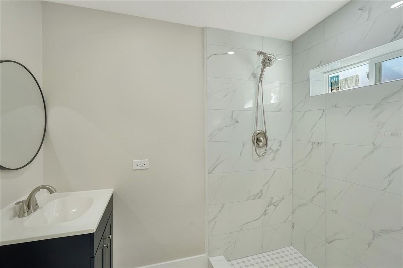 12826 Illinois Woods Lane - Photo 5 of 8