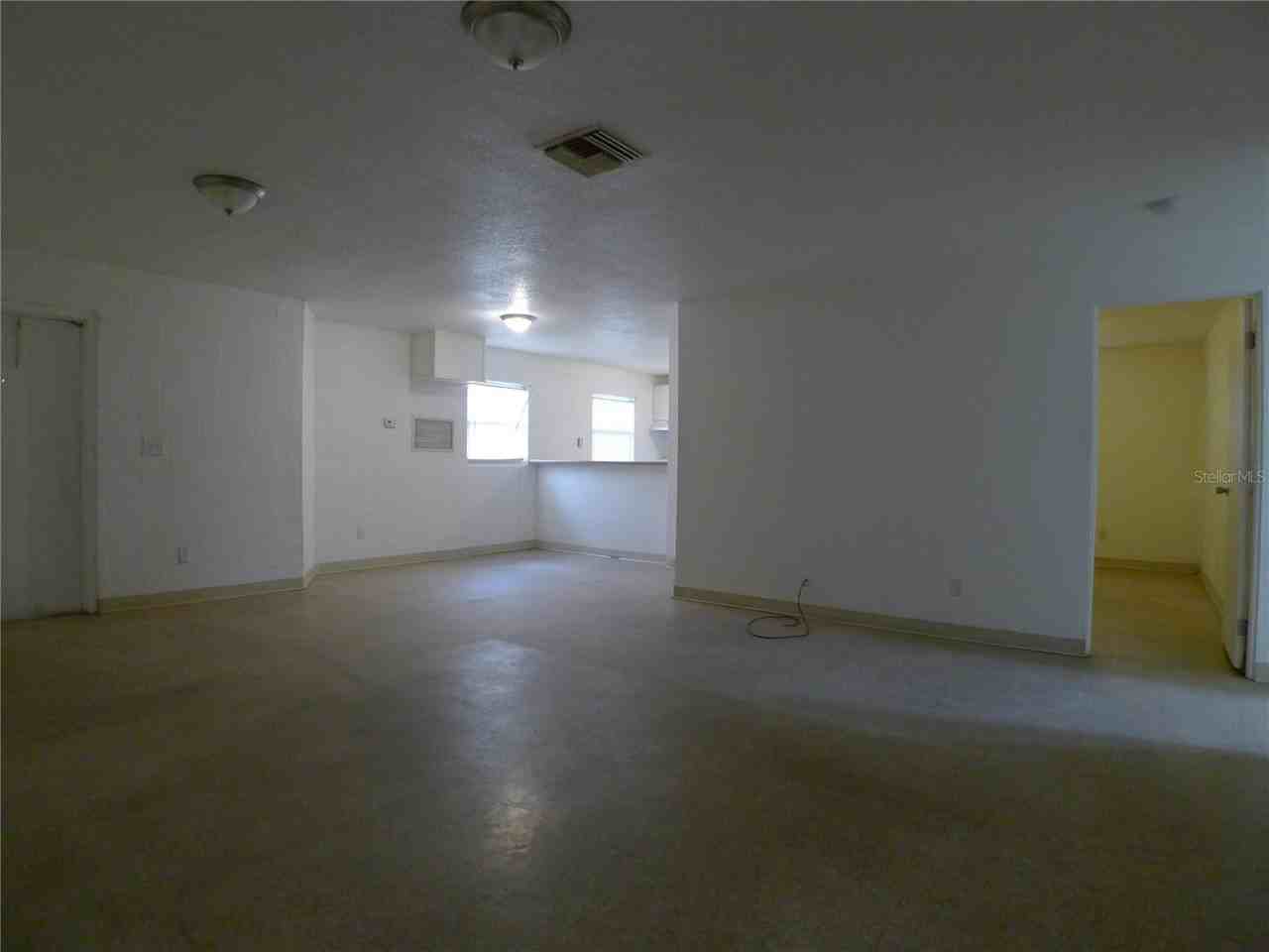 3420 North 55th Street - Photo 4 of 10