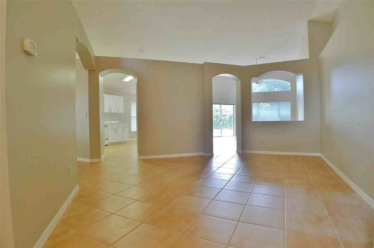 1557 Scotch Pine Drive - Photo 2 of 20