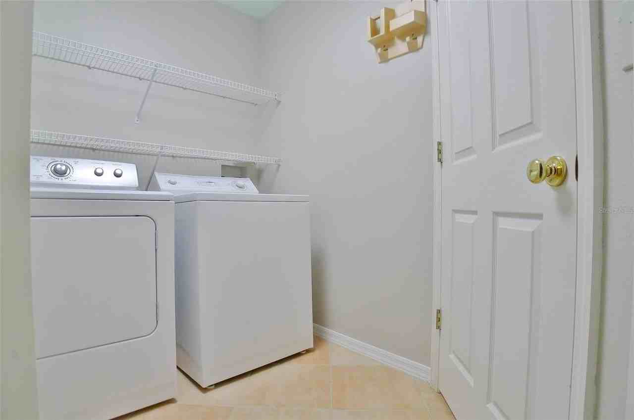 1557 Scotch Pine Drive - Photo 3 of 20