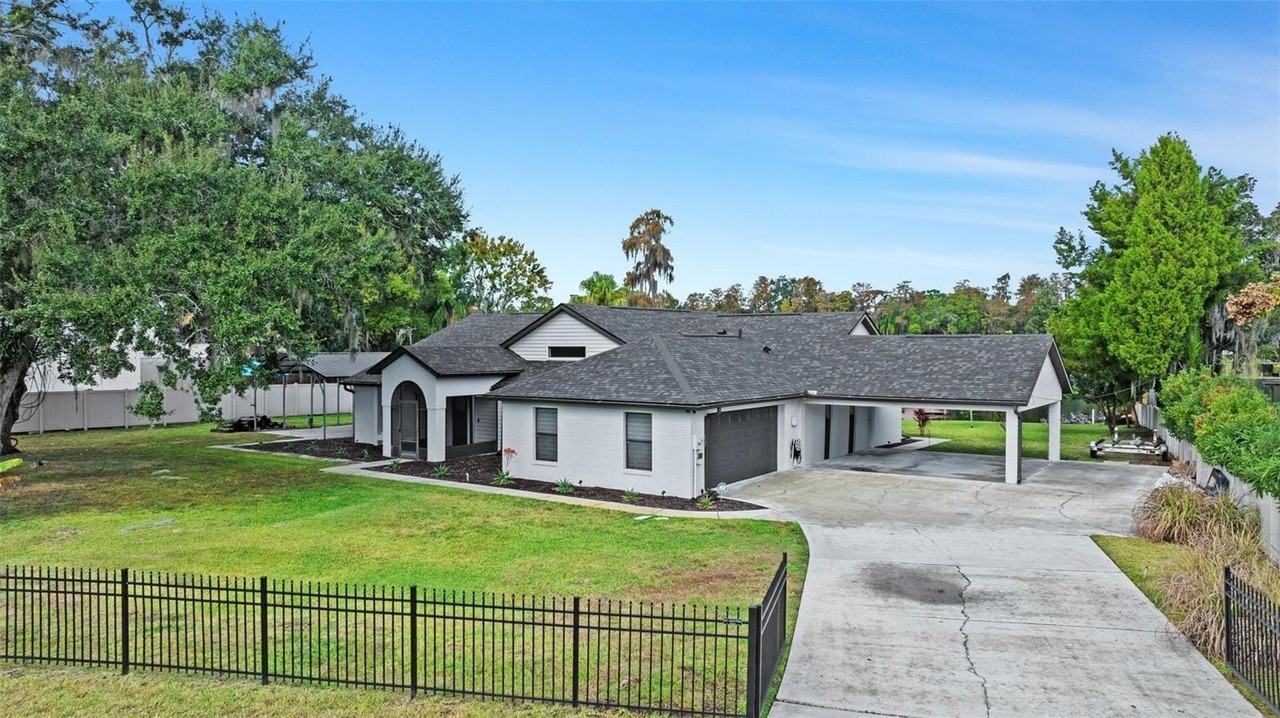 15912 Willowdale Rd - Photo 3 of 50