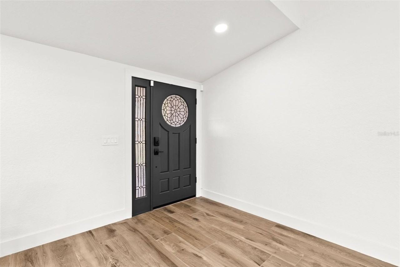 15912 Willowdale Rd - Photo 6 of 50