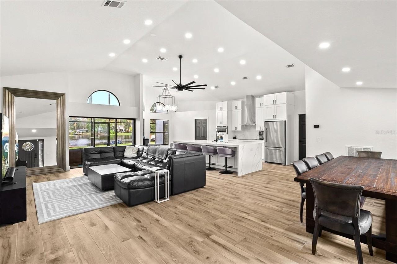 15912 Willowdale Rd - Photo 7 of 50