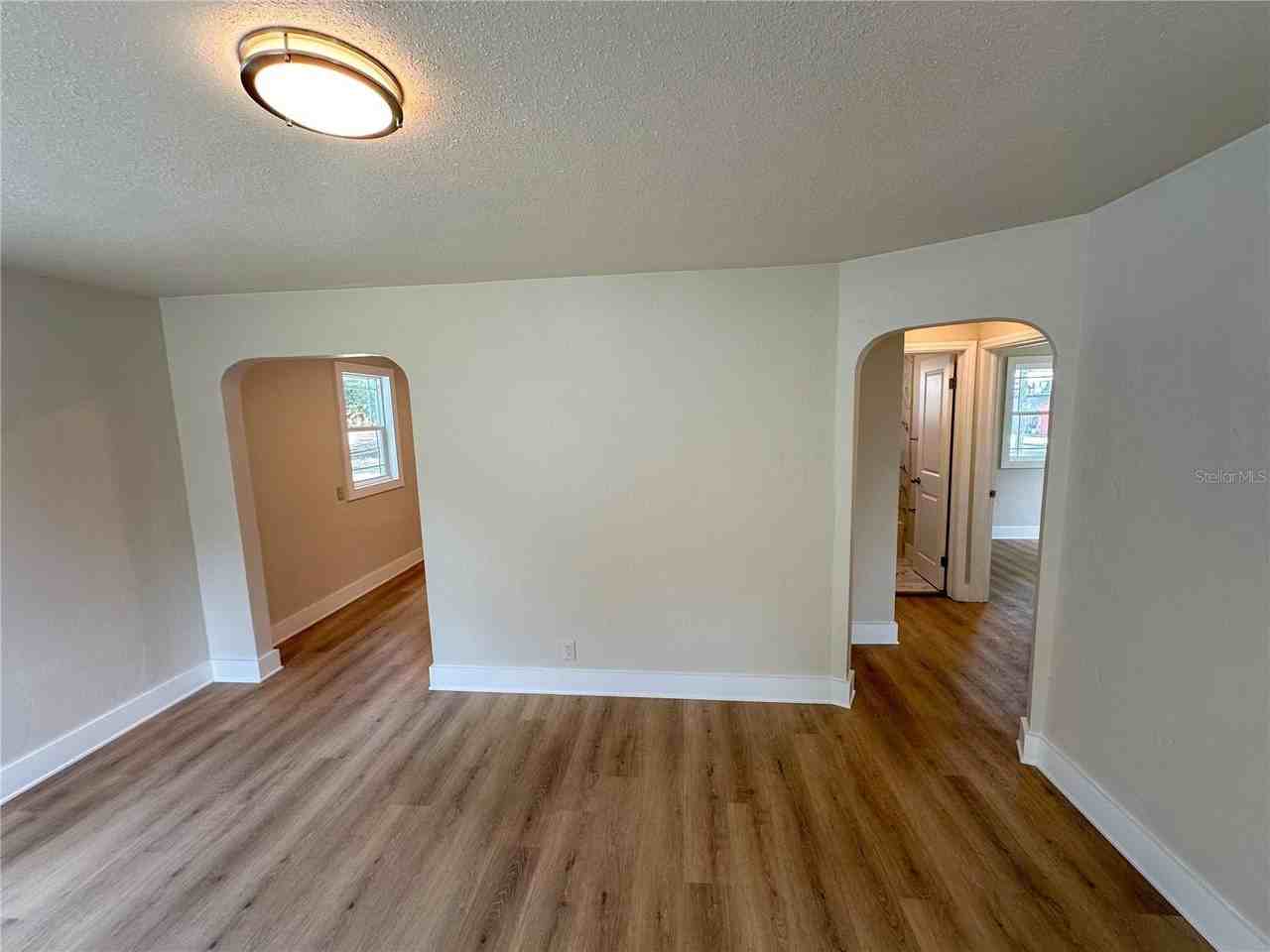 1650 Prescott Street South - Photo 3 of 9