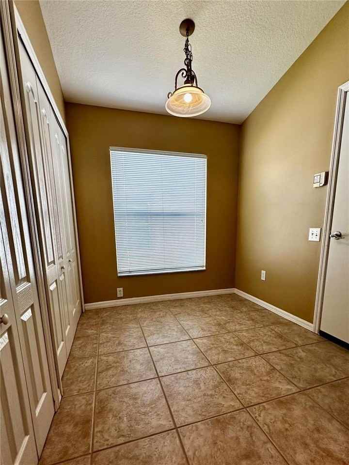 26813 Affirmed Drive - Photo 7 of 37