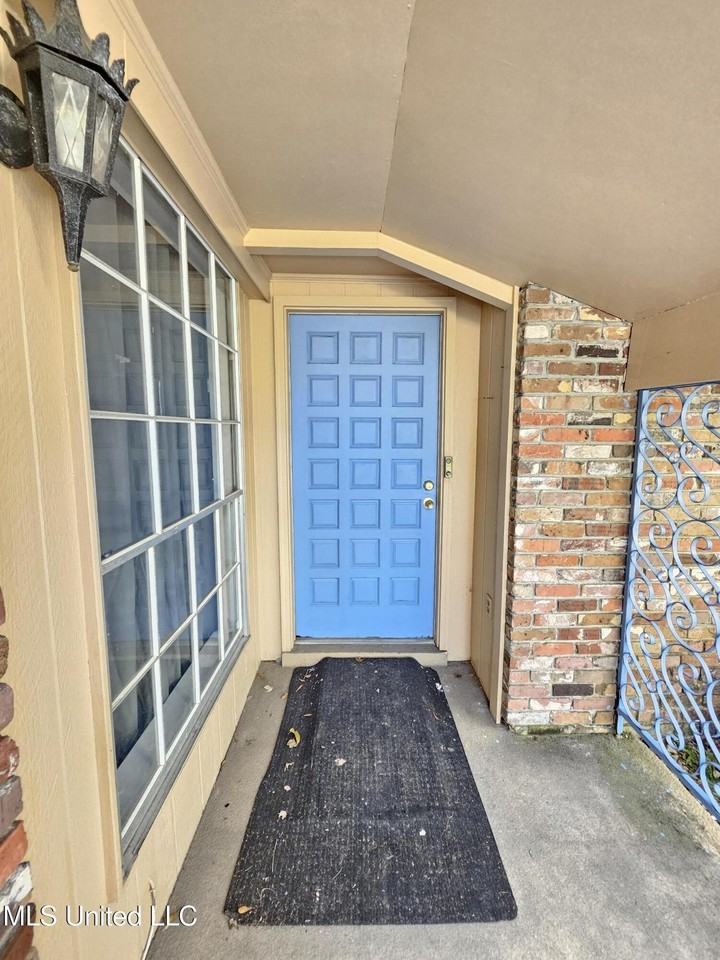 302 Weathersby Road - Photo 6 of 22