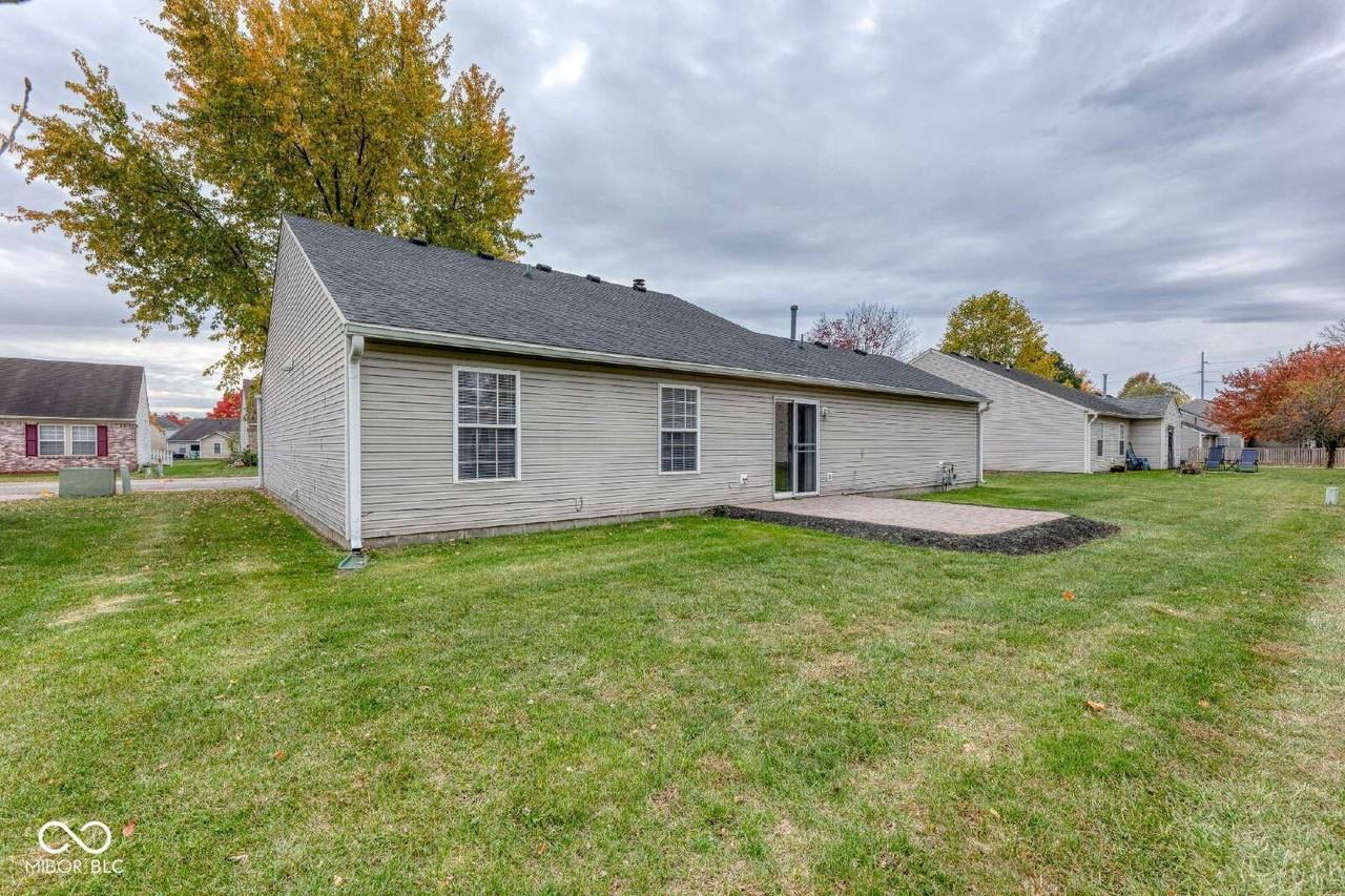 8520 Lincoln Court - Photo 5 of 23