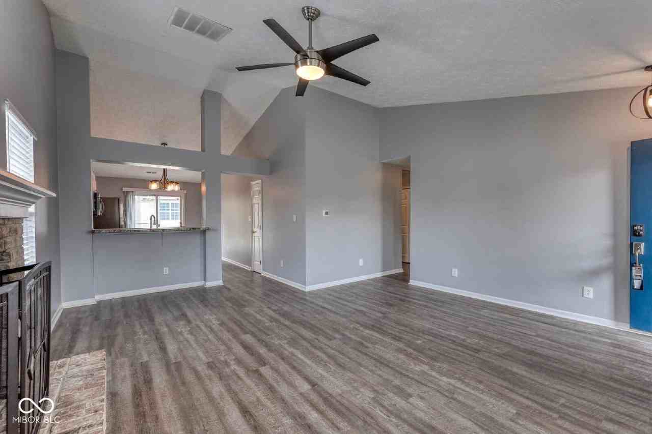 8520 Lincoln Court - Photo 7 of 23