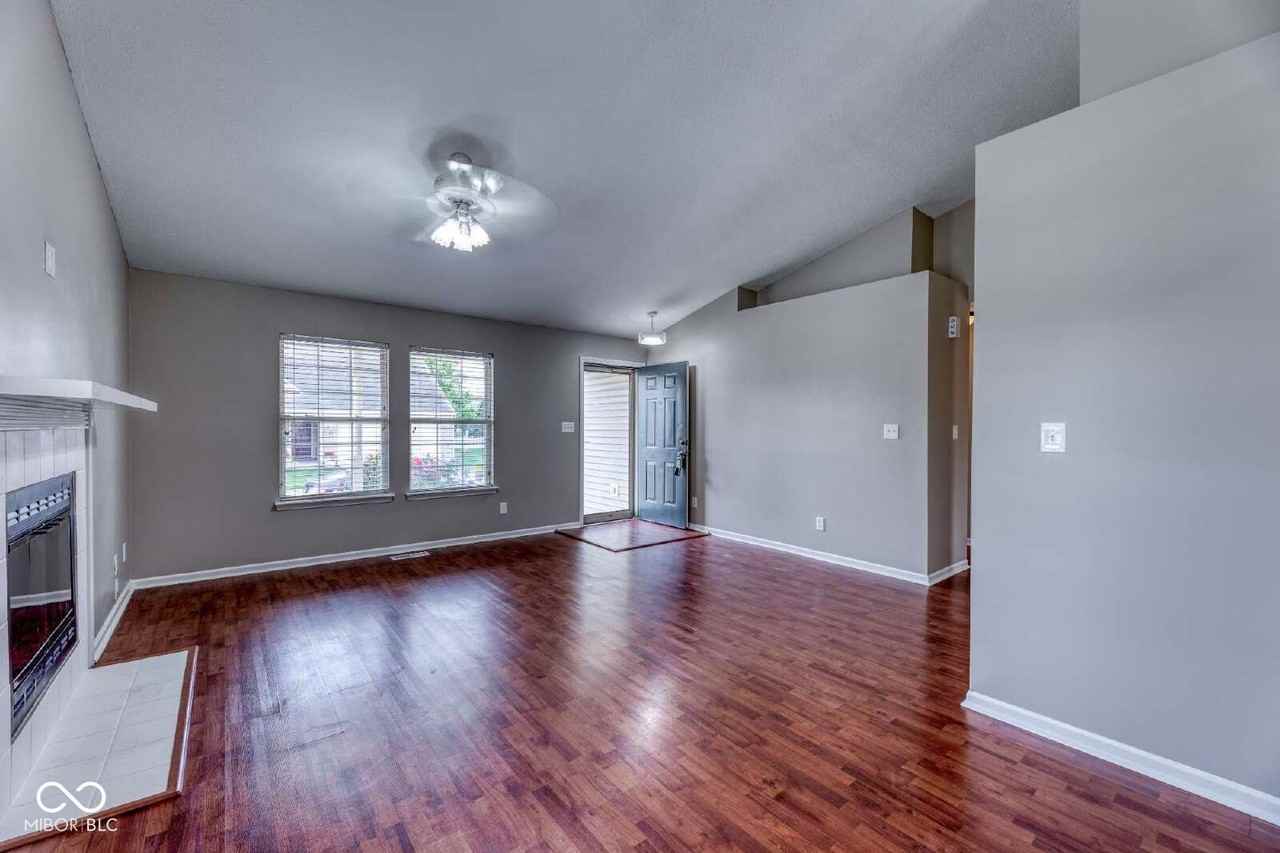 8496 Blacksmith Court - Photo 4 of 23