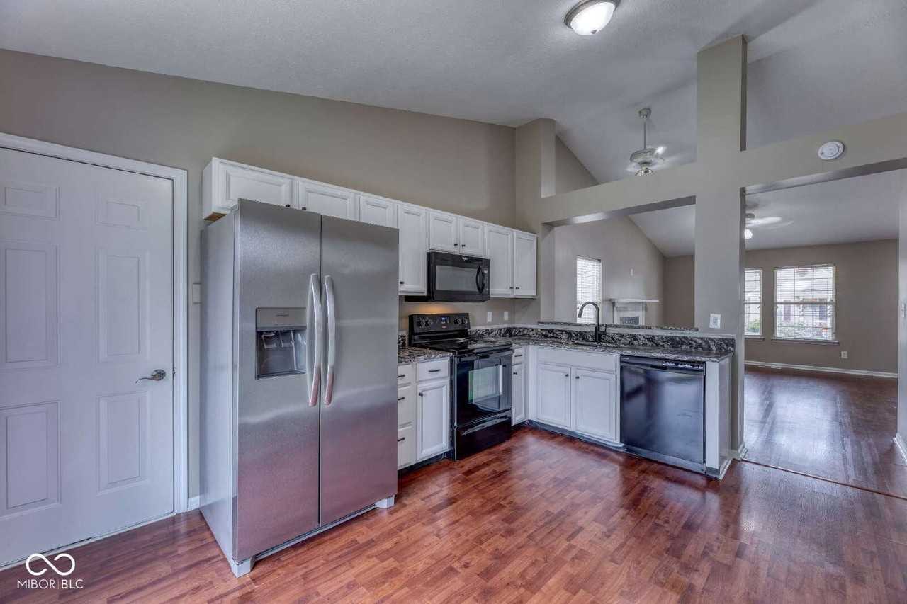 8496 Blacksmith Court - Photo 6 of 23