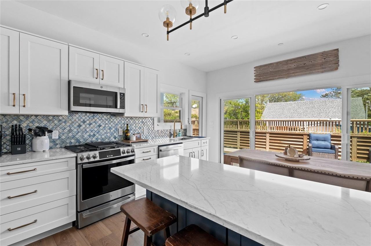 274 Cottage Walk - Photo 5 of 26