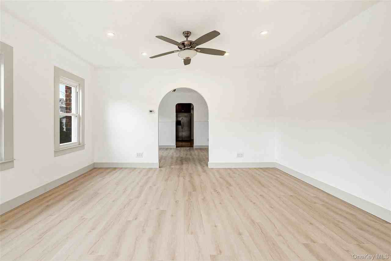 71st Avenue - Photo 6 of 50