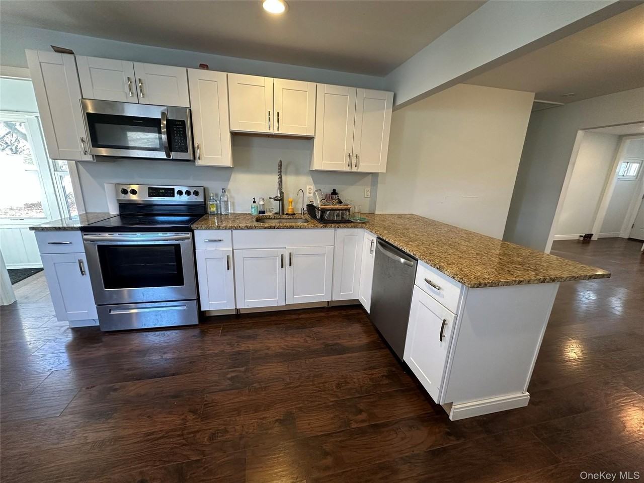 185 Mckinley Drive - Photo 2 of 10