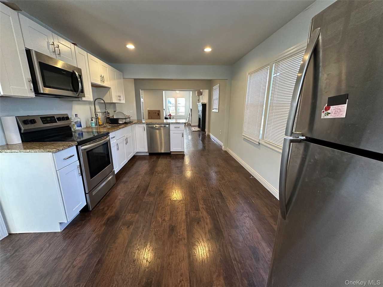 185 Mckinley Drive - Photo 3 of 10