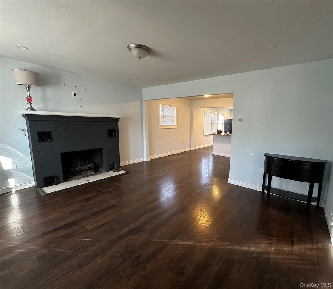 185 Mckinley Drive - Photo 4 of 10