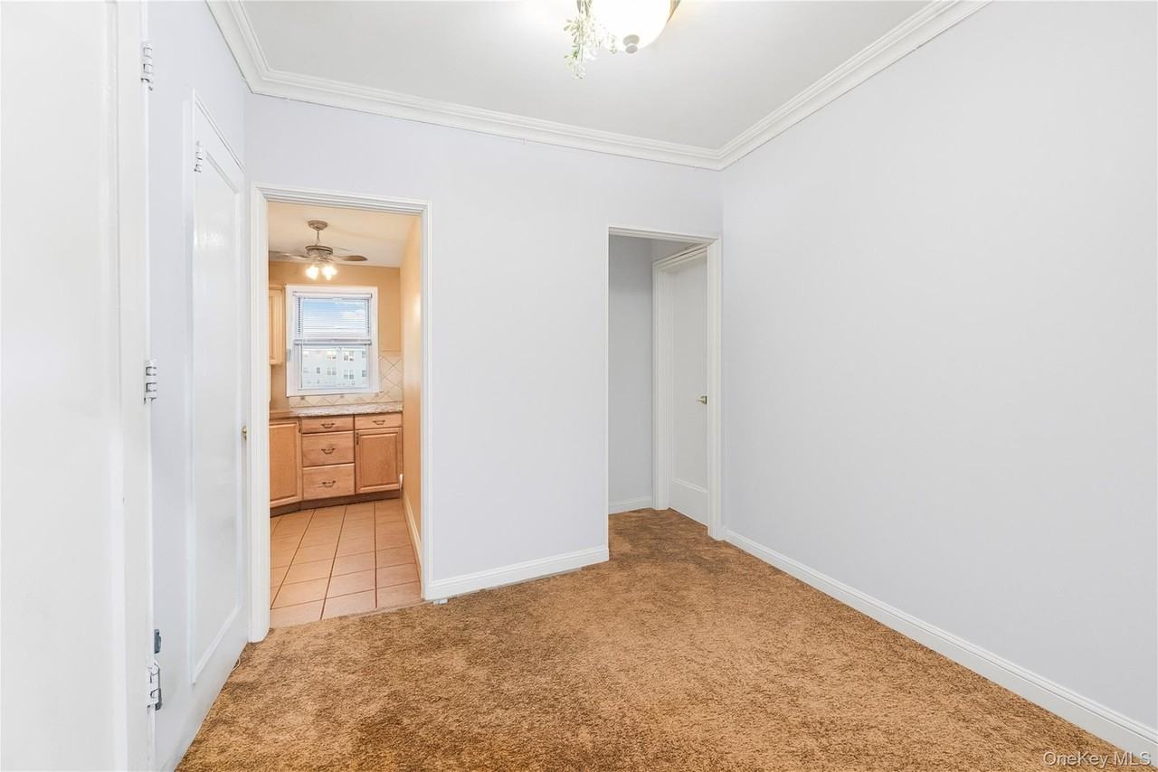 15 Winchester Avenue #1B - Photo 5 of 9