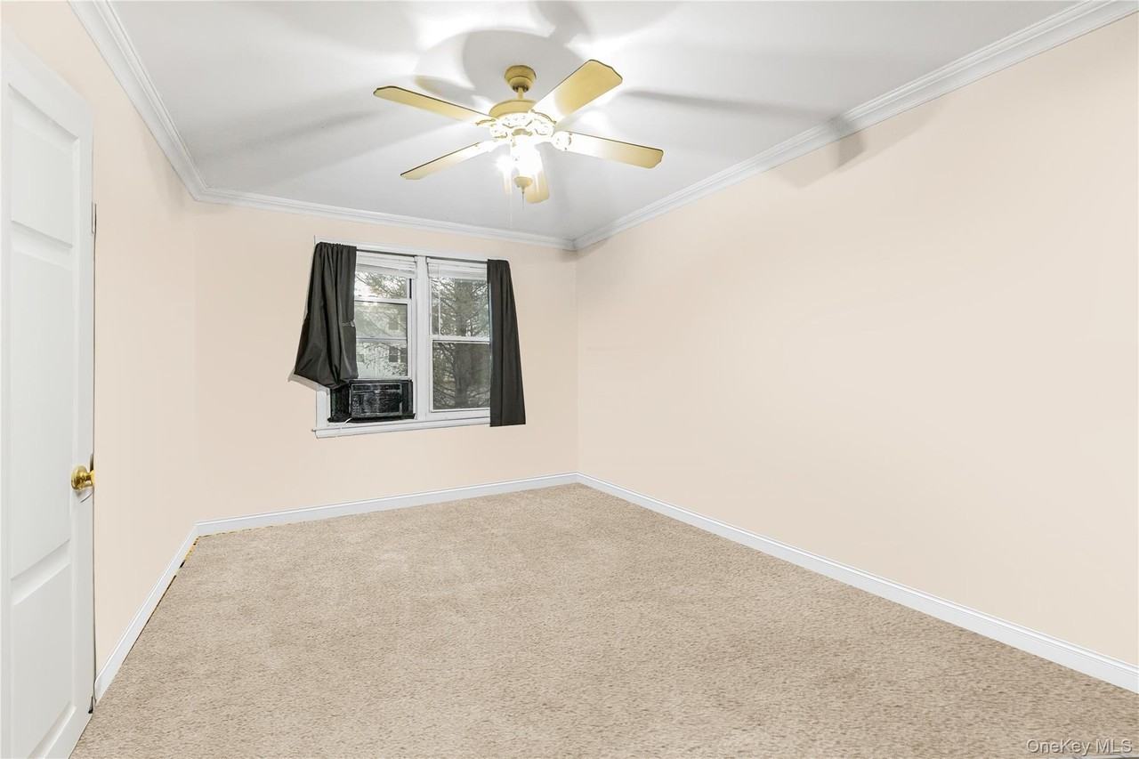 15 Winchester Avenue #1B - Photo 7 of 9