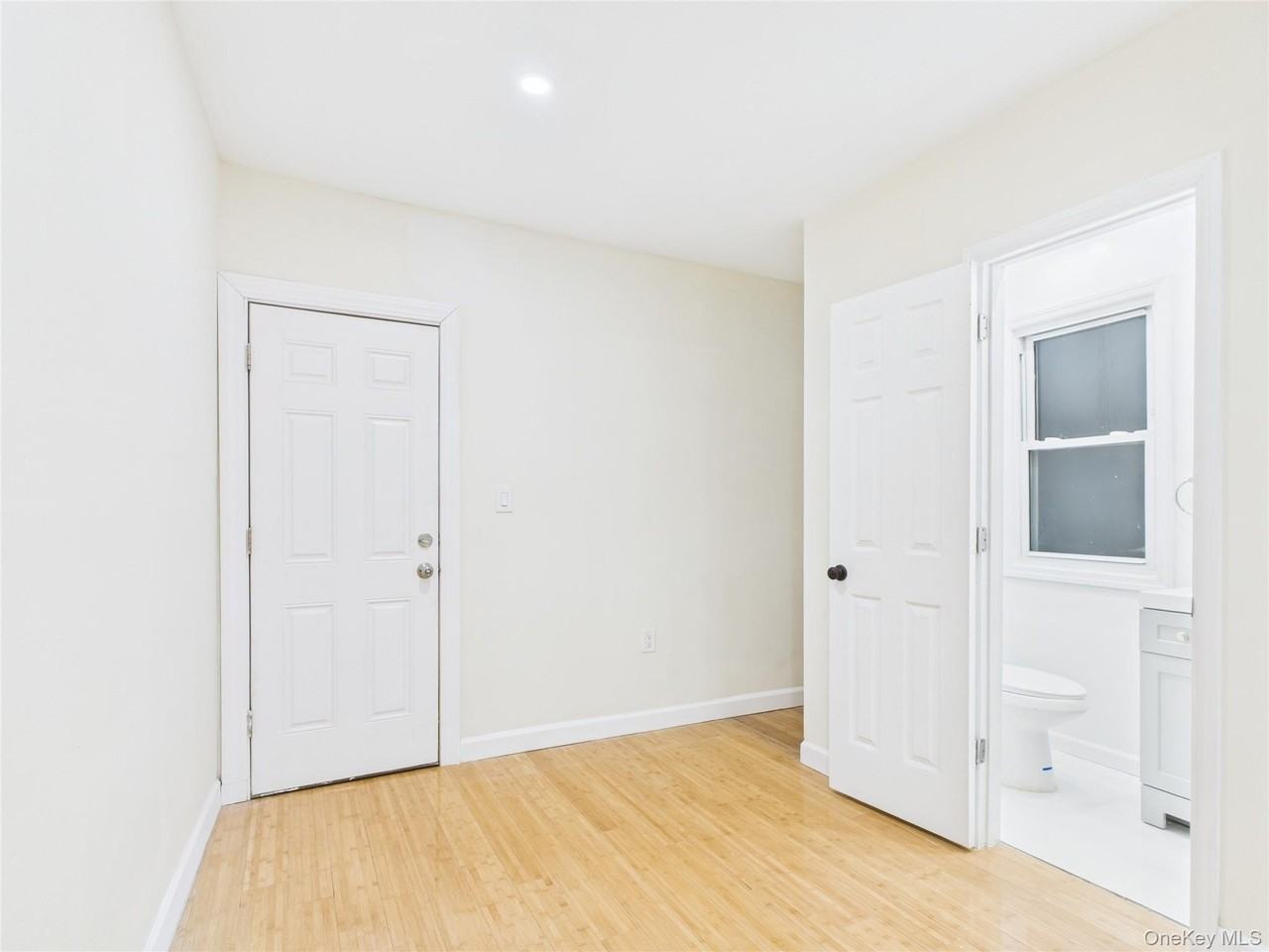 2516 Curtis St - Photo 7 of 13