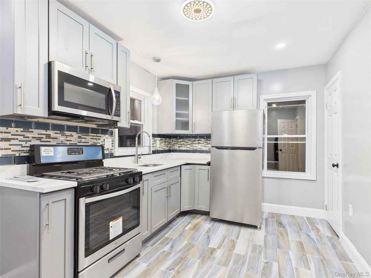 2516 Curtis St 2nd Fl #2ndFL - Photo 4 of 9