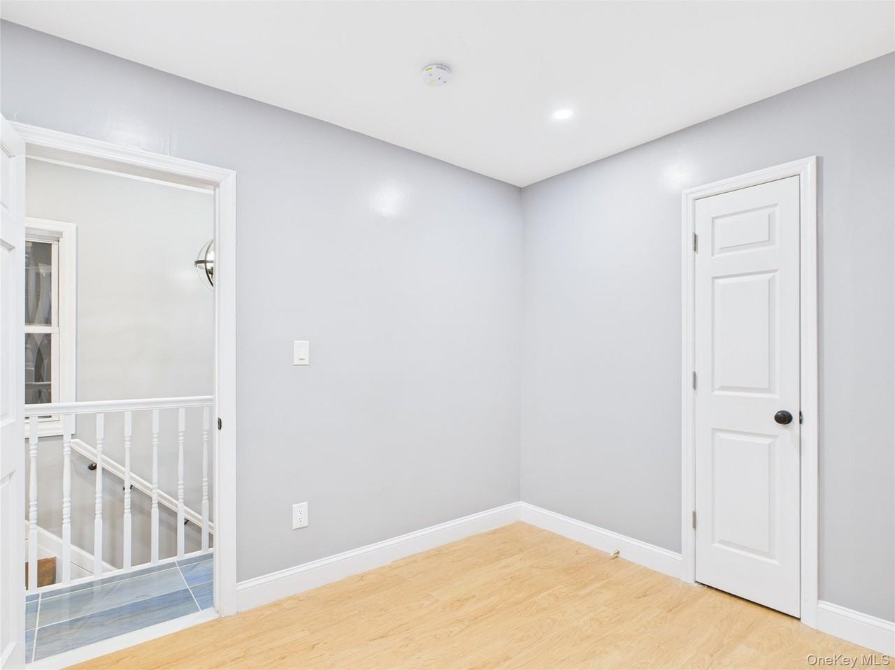 2516 Curtis St 2nd Fl #2ndFL - Photo 6 of 9