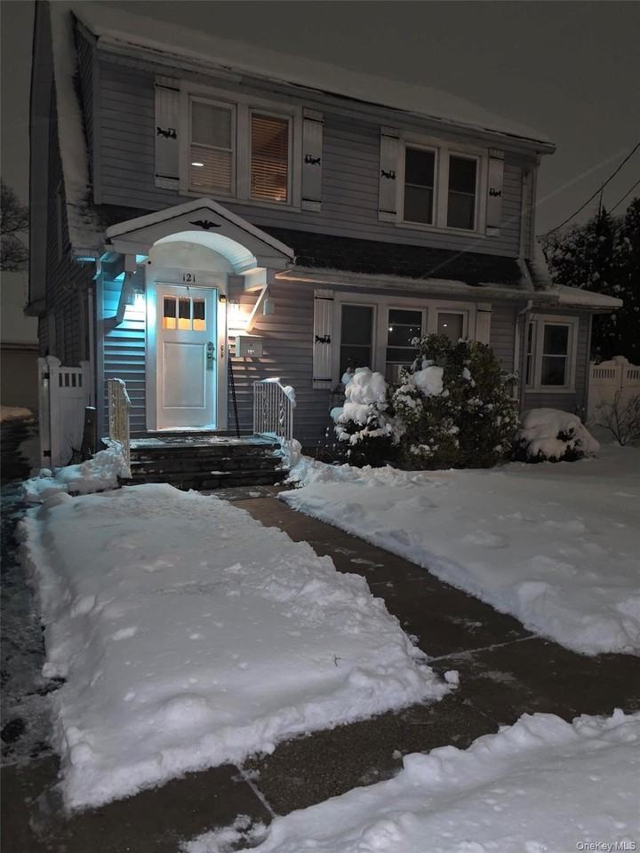 121 4th Street - Photo 2 of 8