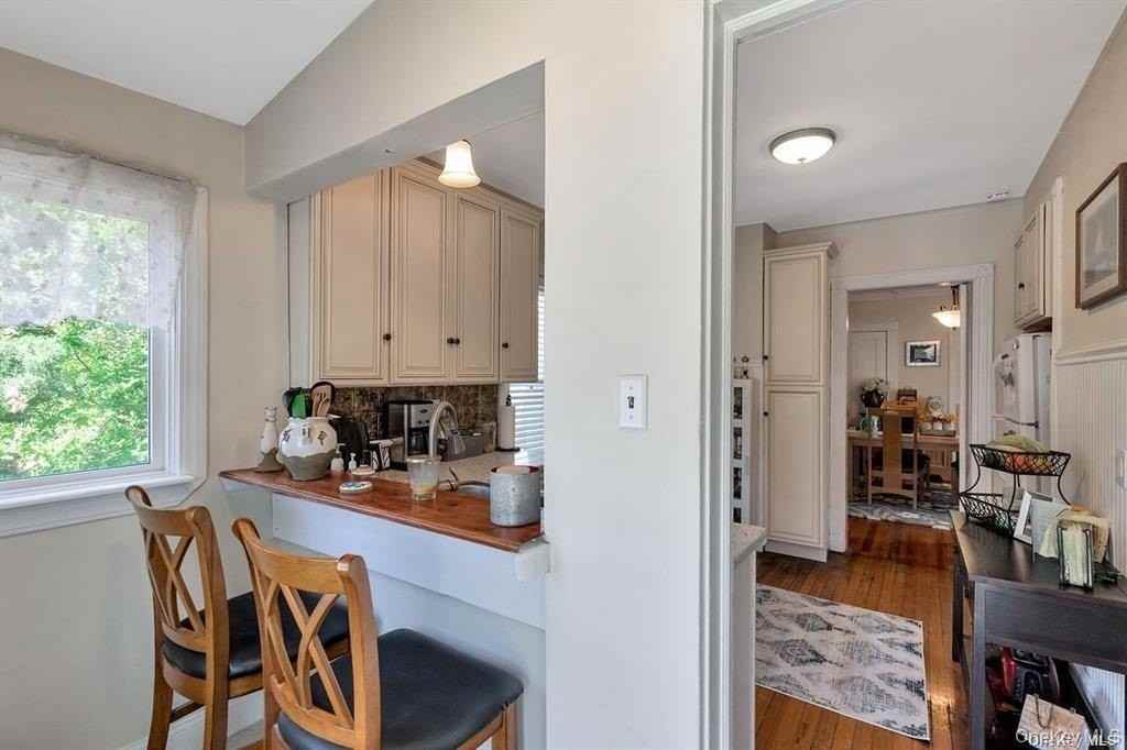 26 Burtis Avenue - Photo 4 of 15