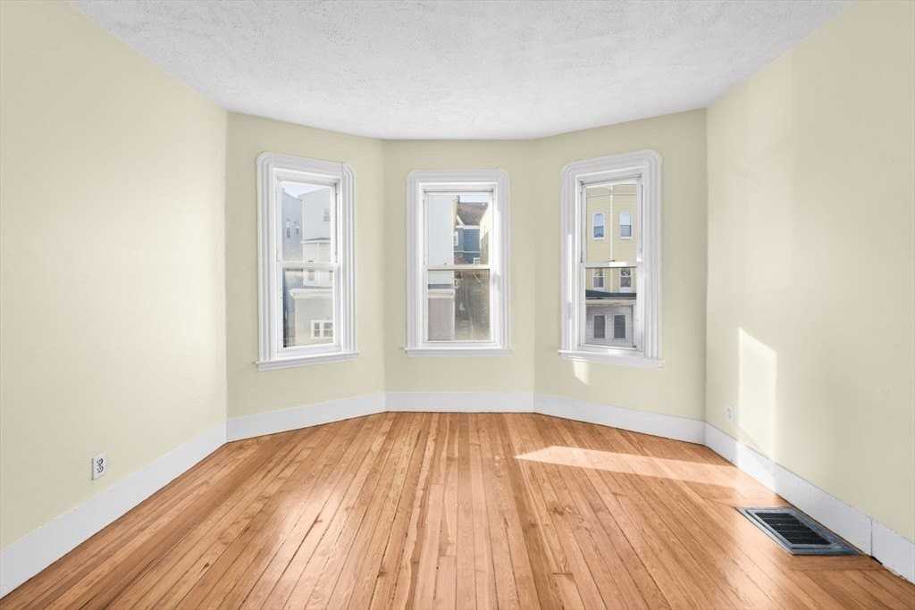 427 Ferry Street #2 - Photo 7 of 11