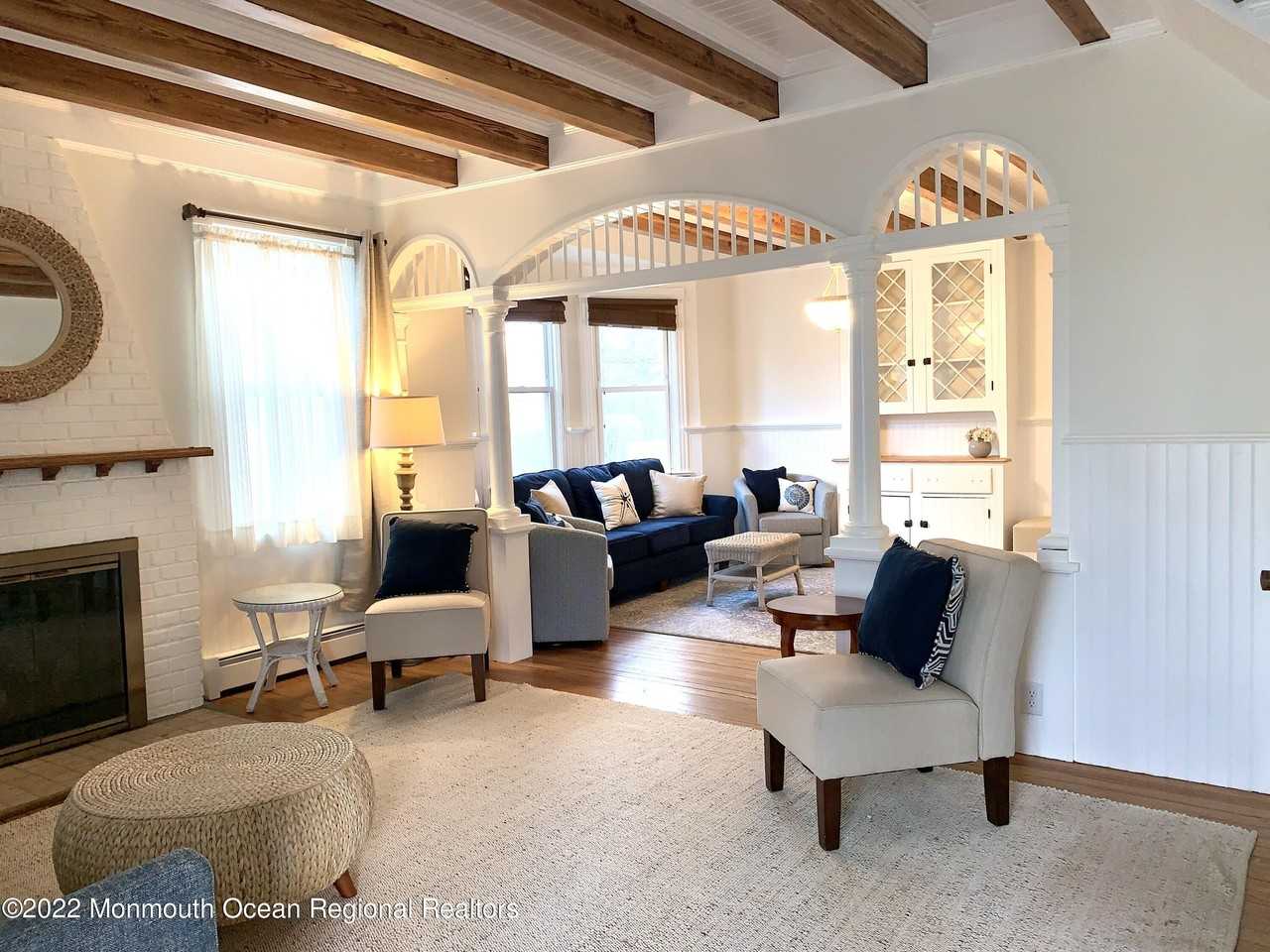 209 4th Avenue - Photo 6 of 33