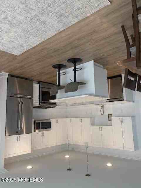 221 Brighton Ave Unit 201 #201 - Photo 2 of 7