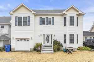 featured image of 30 South Surf Road