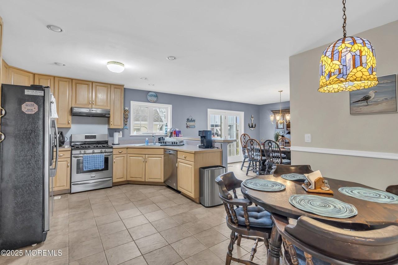 30 South Surf Road - Photo 7 of 17