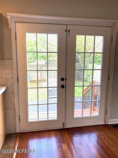 1560 Whittier Avenue - Photo 6 of 19