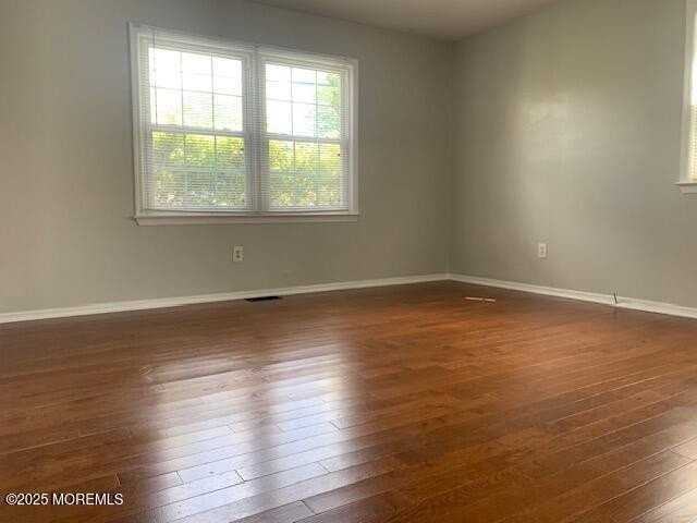 1560 Whittier Avenue - Photo 7 of 19