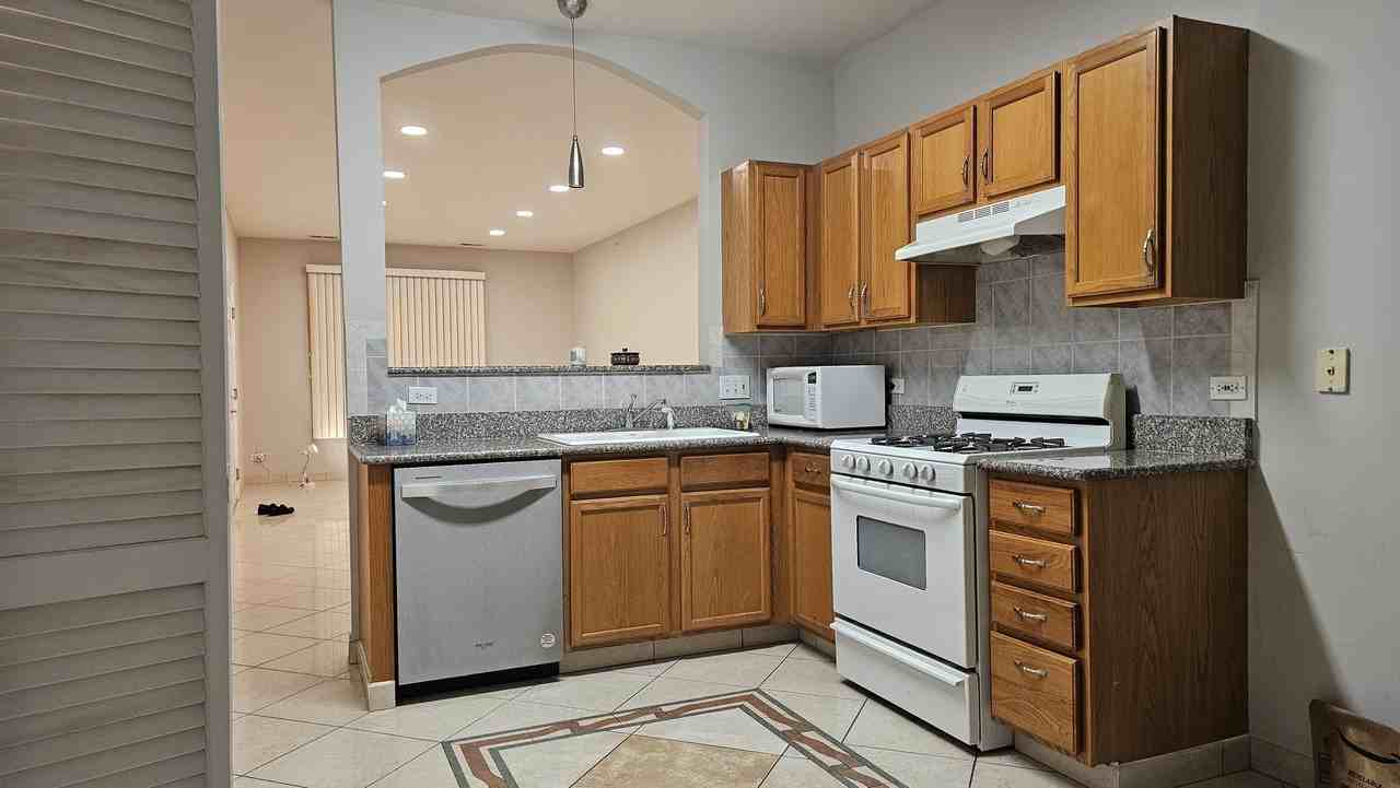 151 North Waters Edge Drive #C - Photo 5 of 12