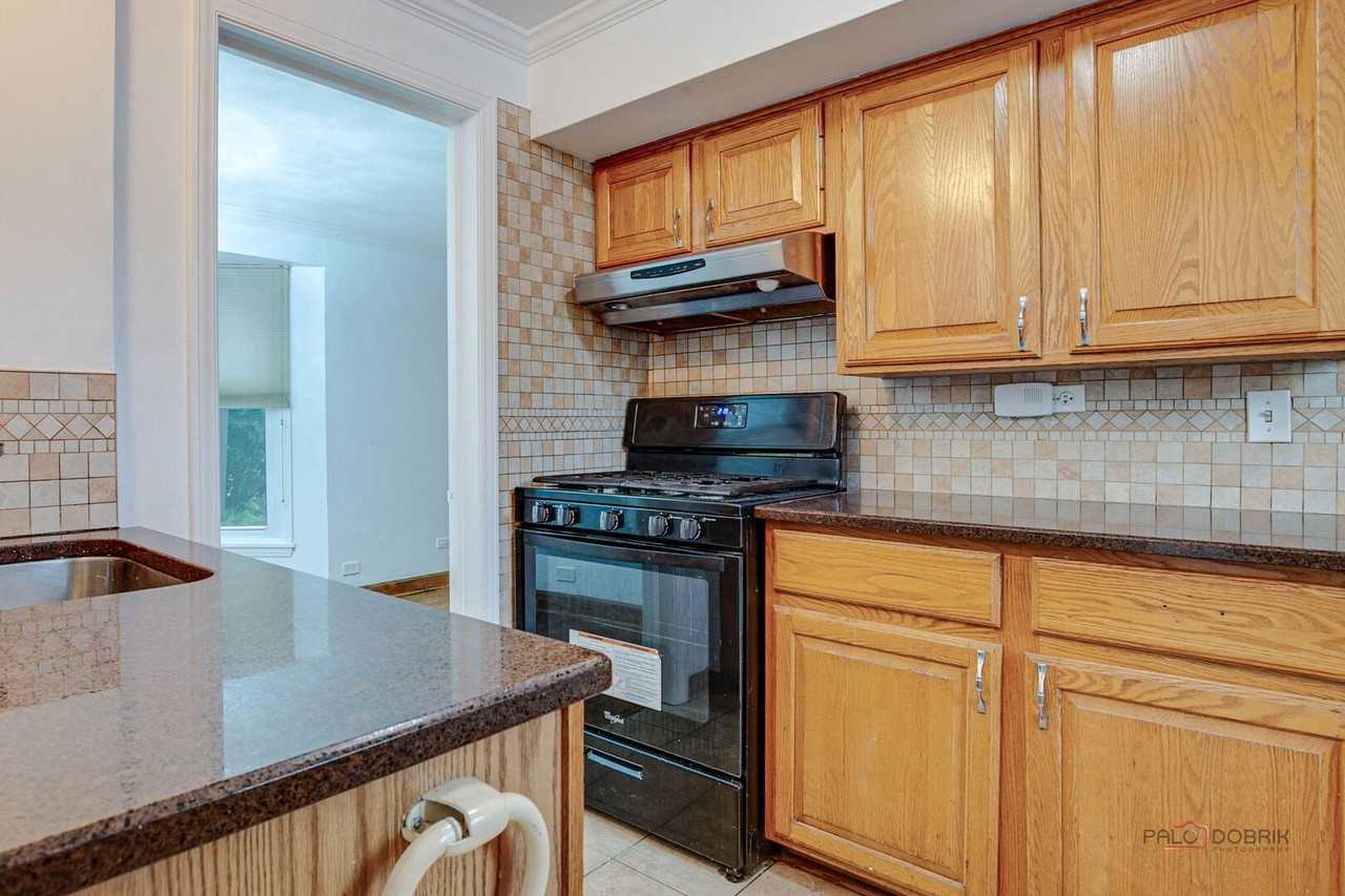 2135 Miraflores Avenue - Photo 5 of 28