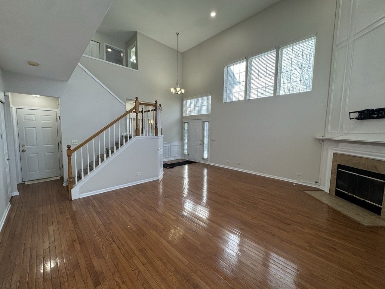 3029 Peachtree Circle - Photo 4 of 19