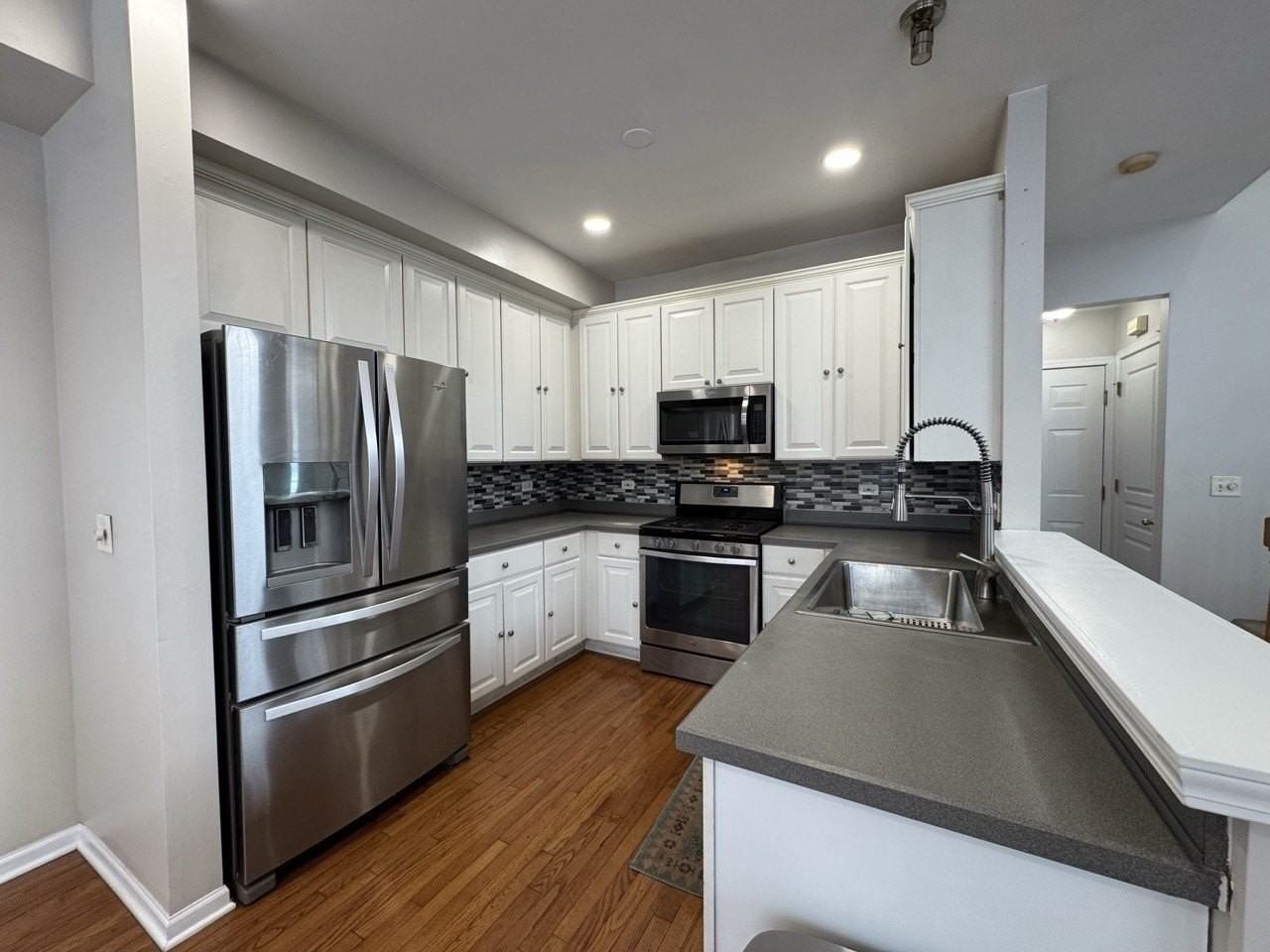 3029 Peachtree Circle - Photo 6 of 19