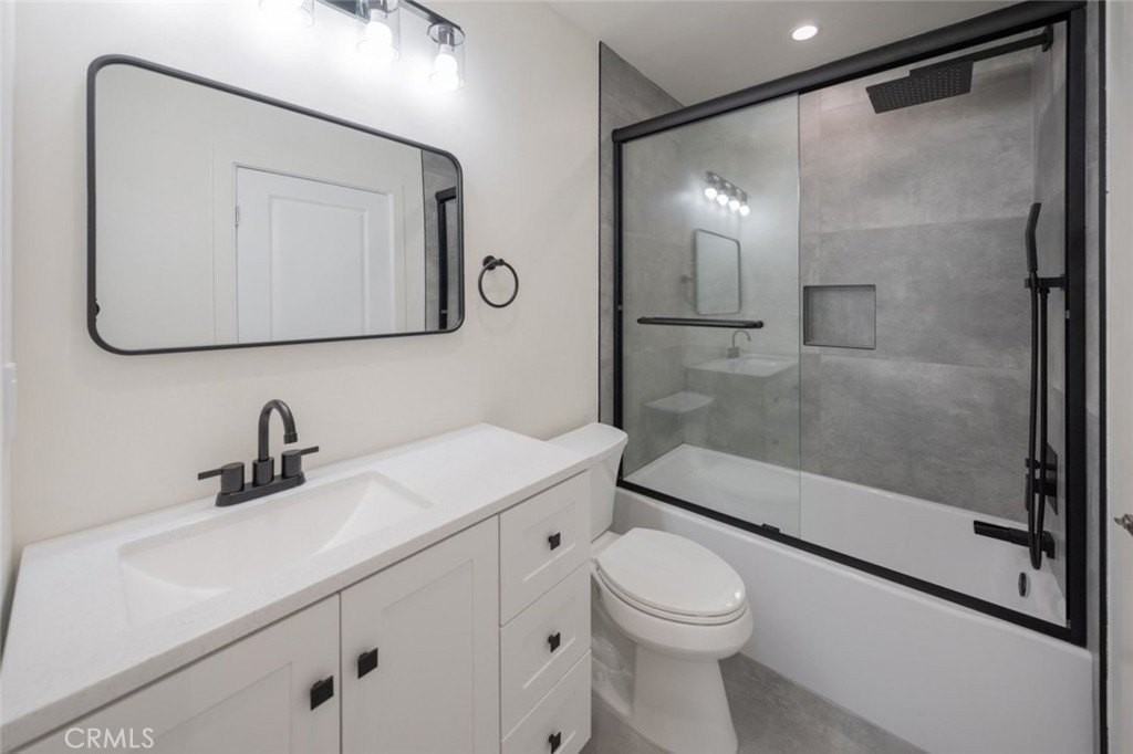 14727 Leadwell Street - Photo 7 of 12