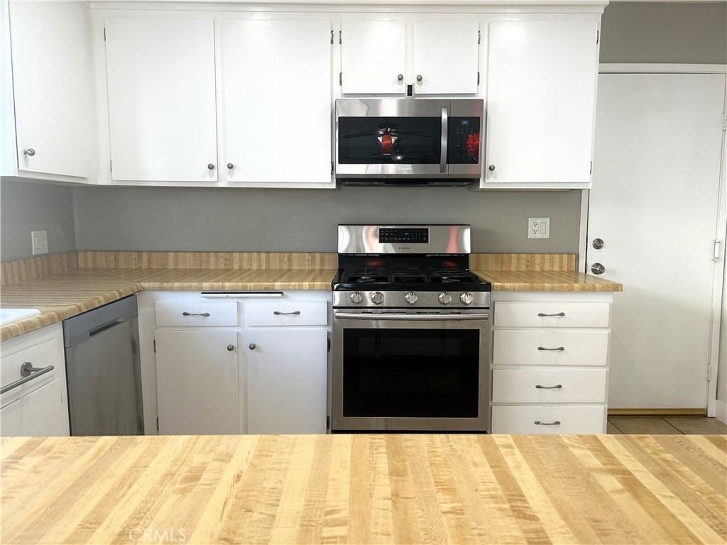 15712 Rolling Ridge Dr - Photo 5 of 24