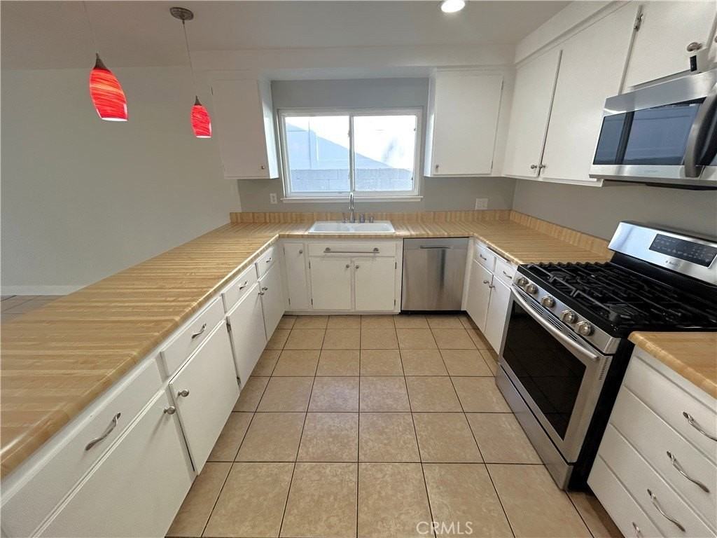 15712 Rolling Ridge Dr - Photo 6 of 24