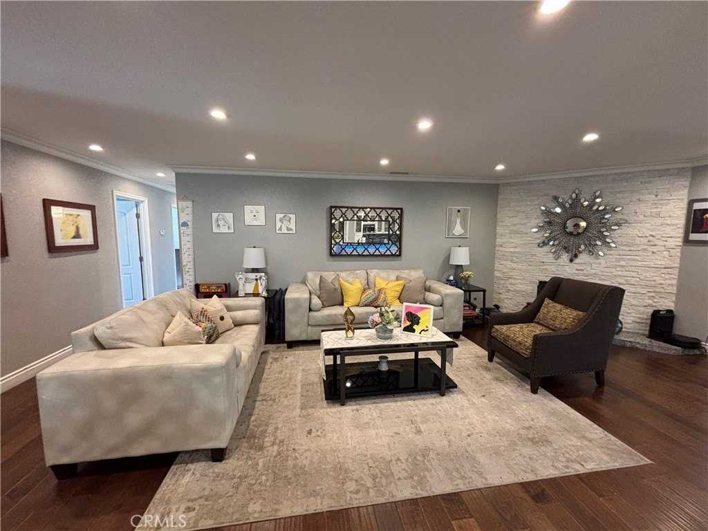 17010 Via Los Caballeros - Photo 4 of 19