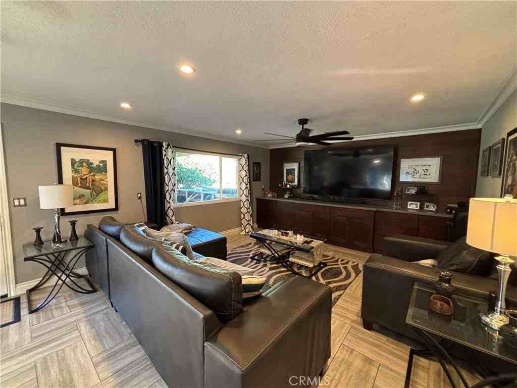 17010 Via Los Caballeros - Photo 6 of 19